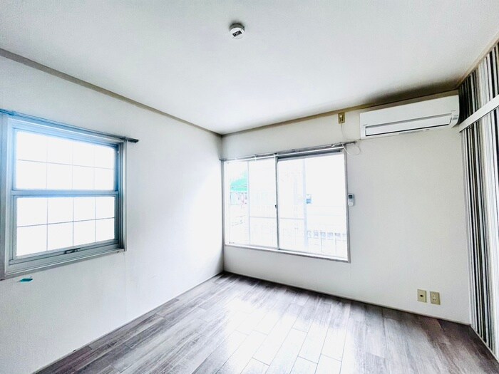 物件内観写真8　(居室)