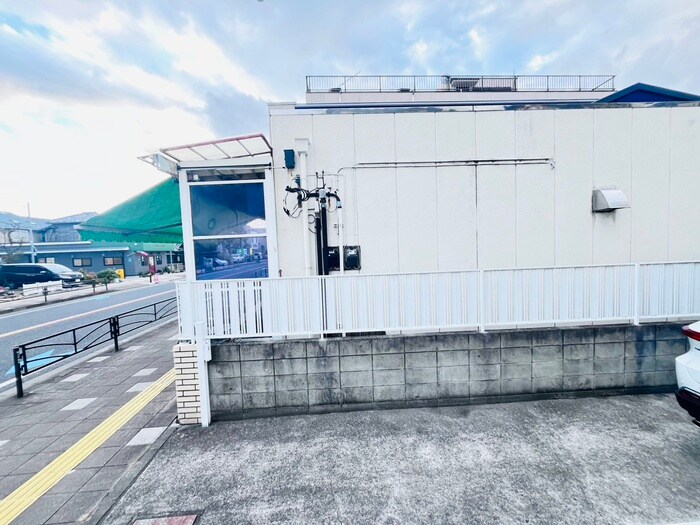 物件内観写真18　(室内からの展望)