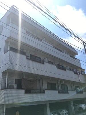 ロイヤルコ－ポ外観写真