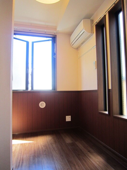 物件内観写真10　(居室)