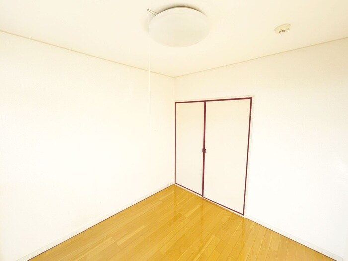 物件内観写真19　(居室)
