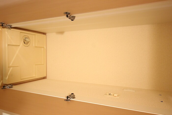 物件内観写真8　(洗濯機置場)