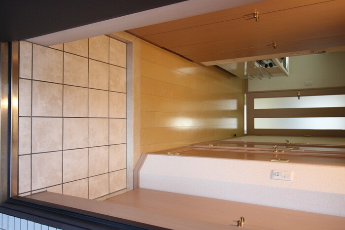 物件内観写真13　(玄関)