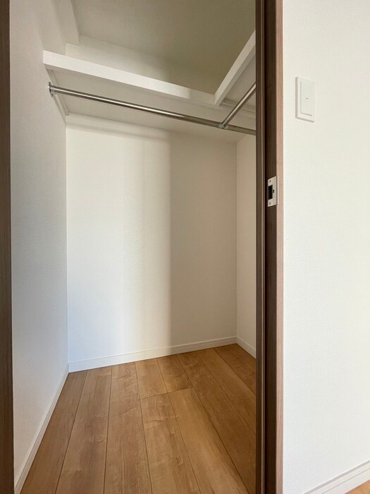 物件内観写真13　(収納)