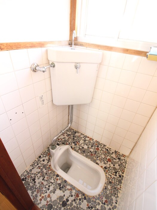 物件内観写真12　(トイレ)