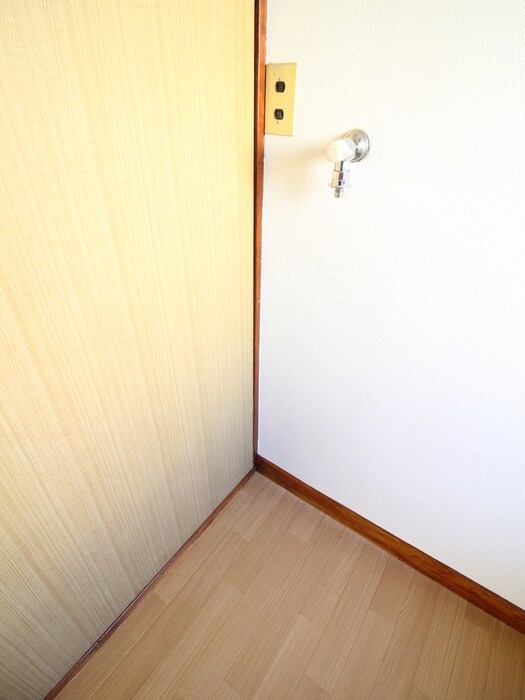 物件内観写真13　(洗濯機置場)