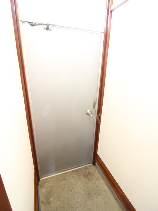 物件内観写真16　(玄関)