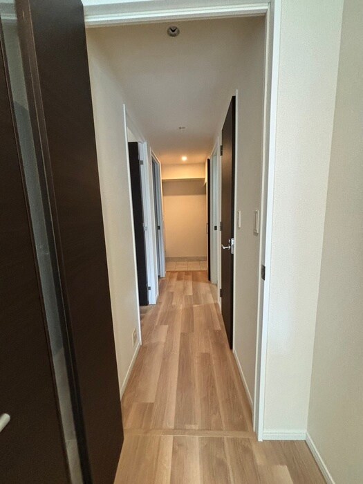 物件内観写真19　(廊下)