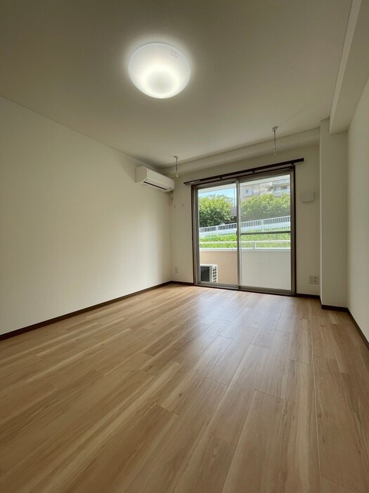 物件内観写真21　(居室)