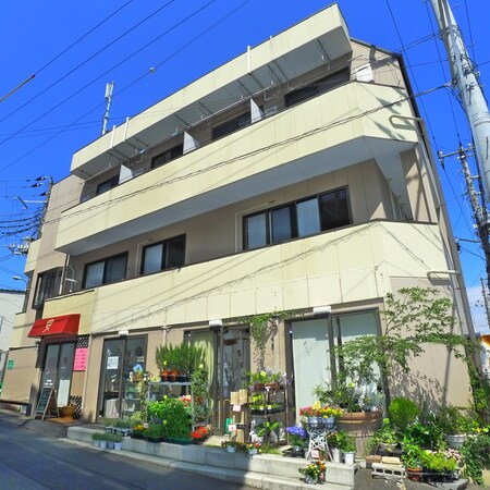 カ－サフロ－ル菅野外観写真