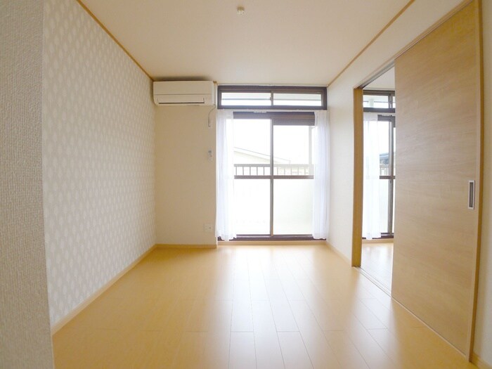 物件内観写真7　(居室)