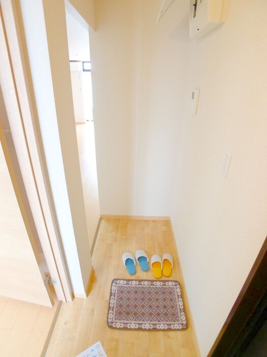 物件内観写真18　(廊下)