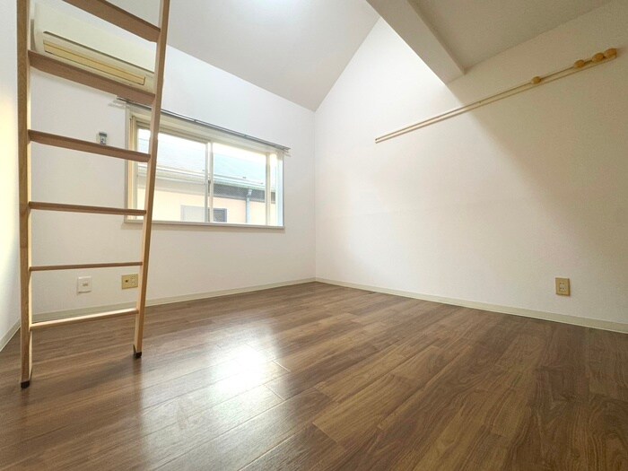 物件内観写真9　(居室)
