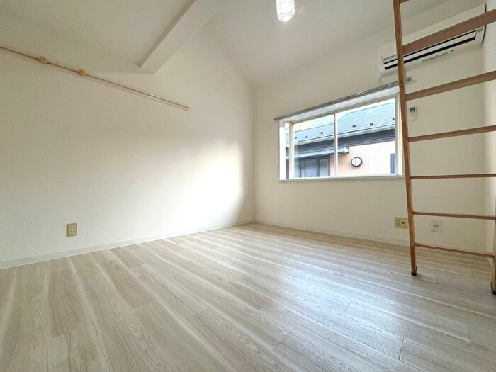 物件内観写真10　(居室)