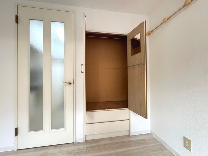 物件内観写真13　(収納)