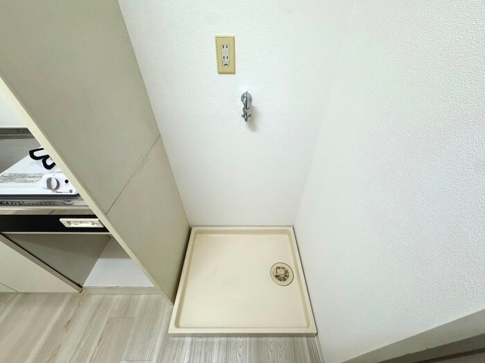 物件内観写真15　(洗濯機置場)