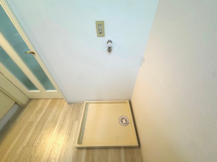 物件内観写真18　(洗濯機置場)