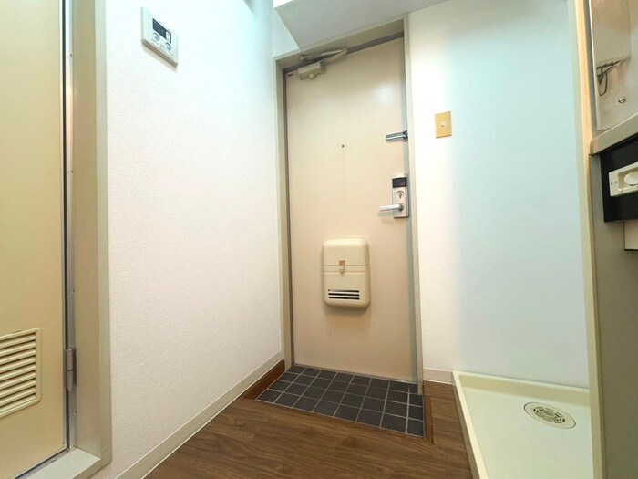 物件内観写真20　(玄関)