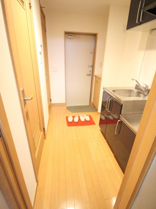 物件内観写真12　(玄関)