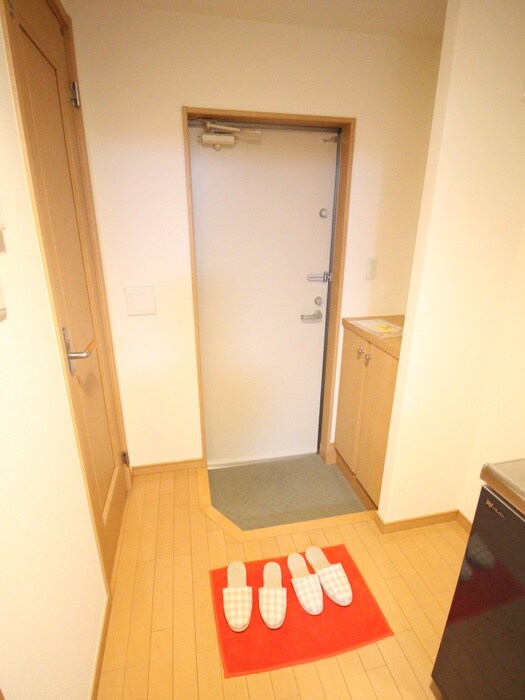 物件内観写真18　(玄関)