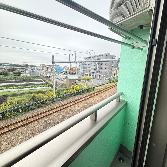 物件内観写真8　(室内からの展望)