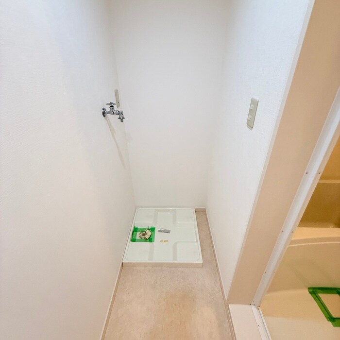 物件内観写真17　(洗濯機置場)