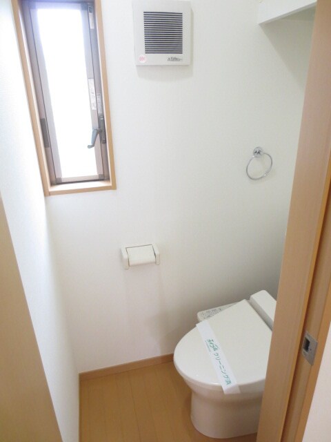 物件内観写真12　(トイレ)