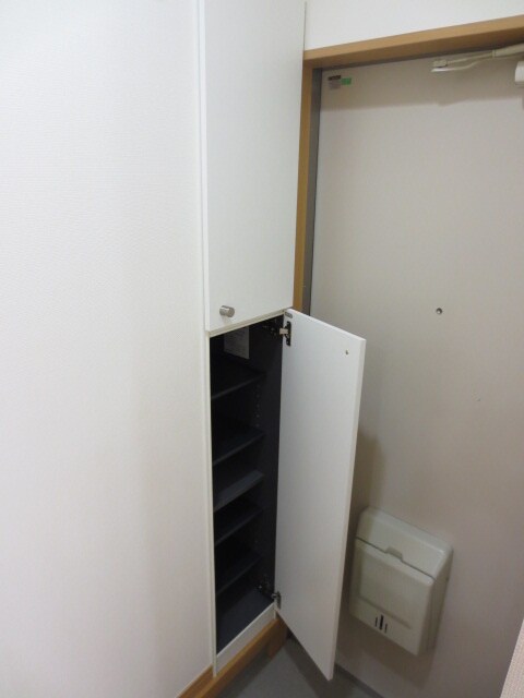 物件内観写真13　(靴箱)