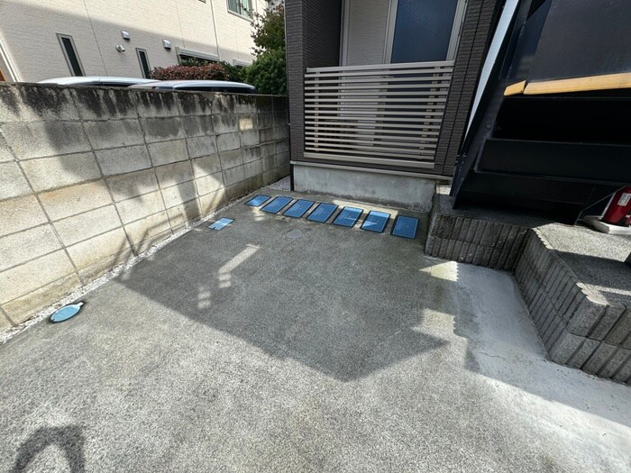 物件外観写真3　(駐輪場)