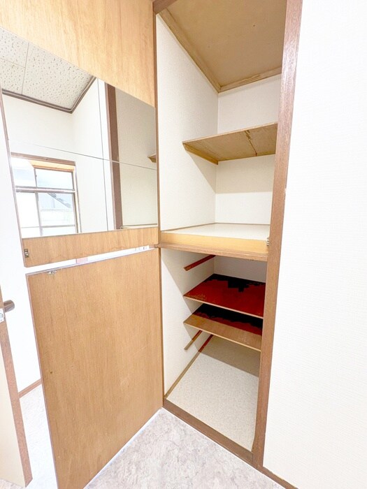 物件内観写真10　(収納)