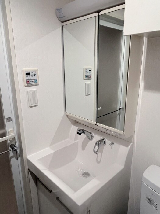 物件内観写真12　(洗面)