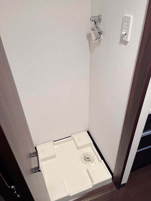 物件内観写真14　(洗濯機置場)