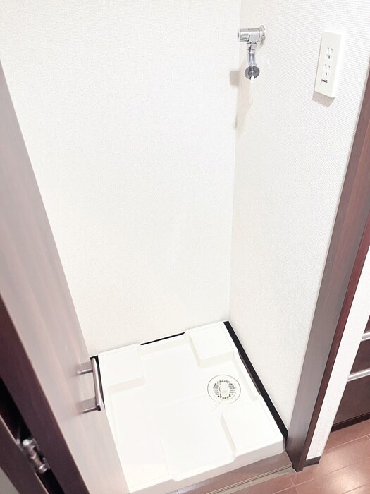 物件内観写真15　(洗濯機置場)