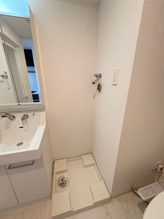 物件内観写真15　(洗濯機置場)