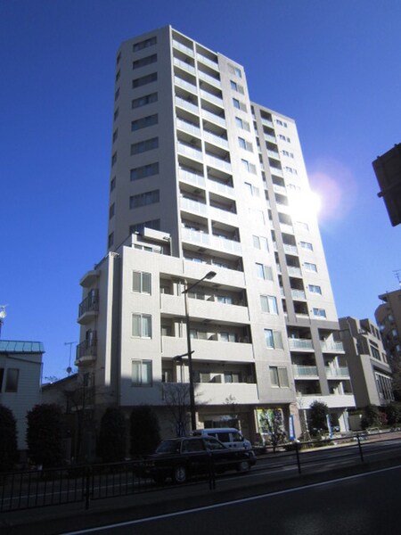 ﾍﾞﾙﾄﾞｩﾑｰﾙ文京小石川（201）外観写真