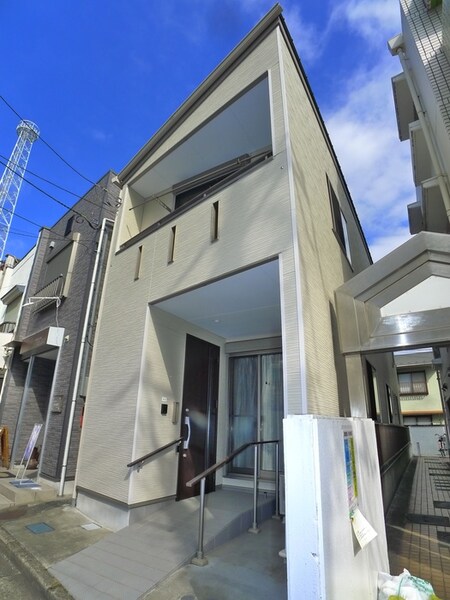 市川真間駅前戸建外観写真
