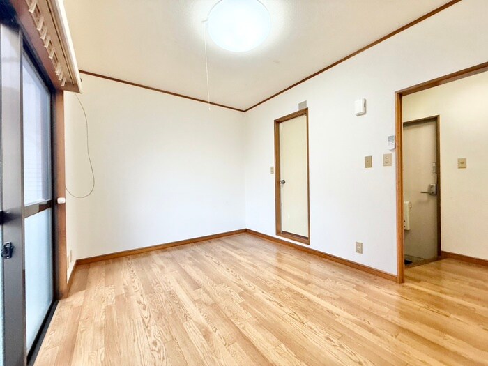 物件内観写真7　(居室)