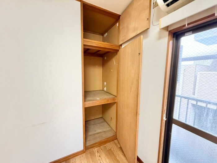 物件内観写真12　(収納)