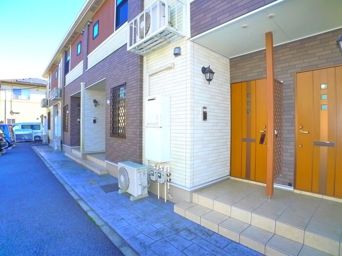 物件外観写真5　(エントランス部分)