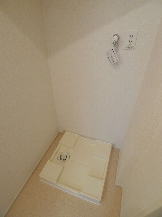 物件内観写真15　(洗濯機置場)