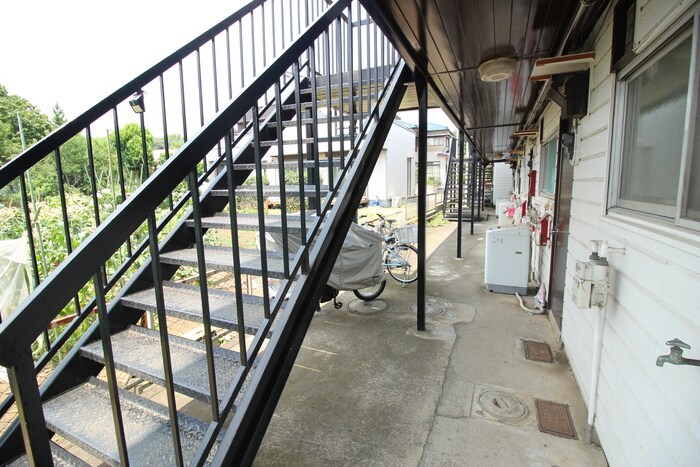 物件外観写真3　(エントランス部分)