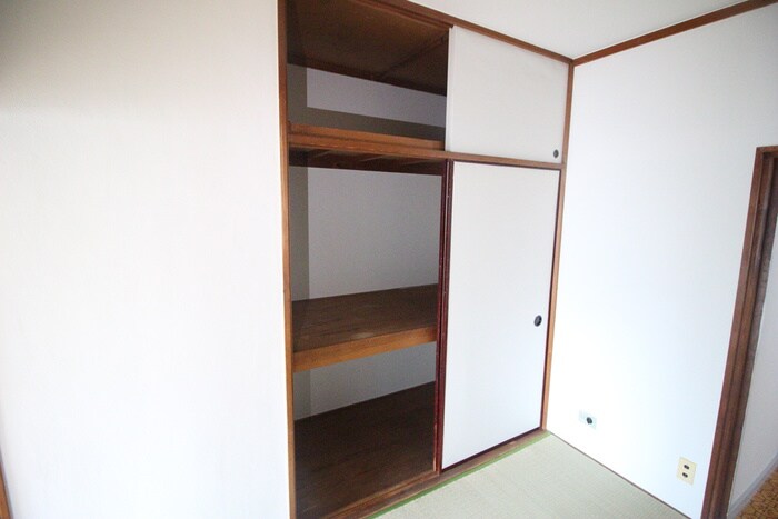 物件内観写真12　(収納)