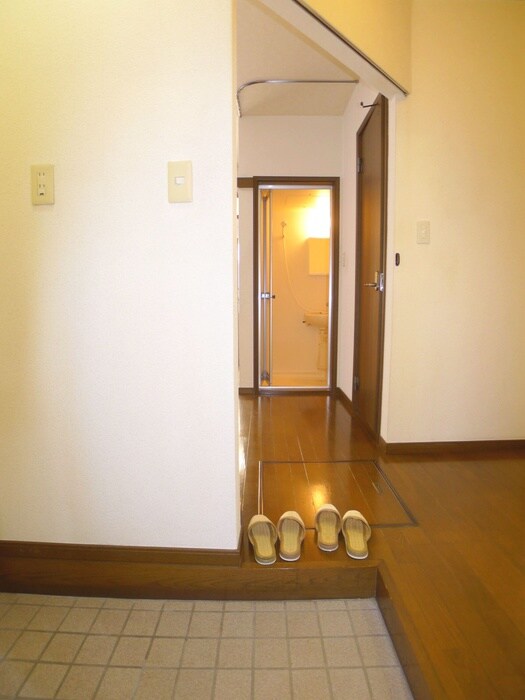 物件内観写真19　(玄関)