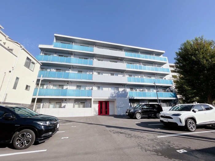 物件外観写真3　(駐車場)