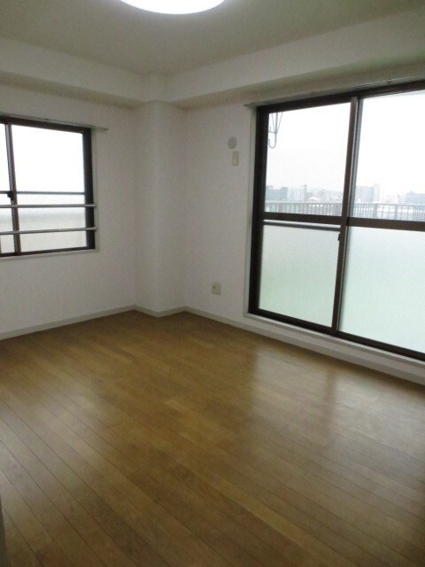 物件内観写真11　(室内からの展望)