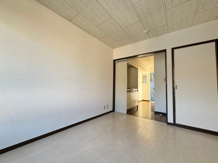 物件内観写真9　(居室)