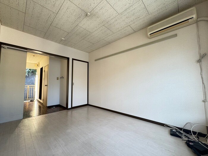 物件内観写真10　(居室)