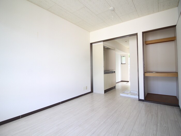 物件内観写真10　(居室)