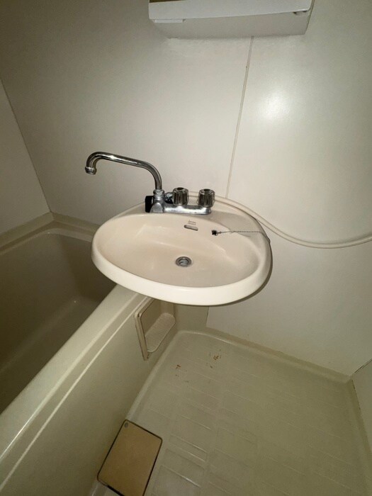 物件内観写真12　(洗面)