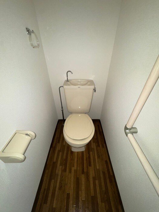 物件内観写真14　(トイレ)